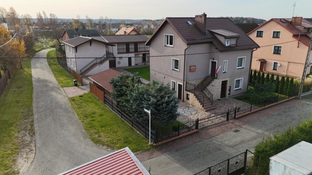 Przytulny pensjonat w Nowęcinie nad jeziorem Sarbsko