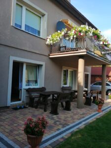 Przytulny pensjonat w Nowęcinie nad jeziorem Sarbsko