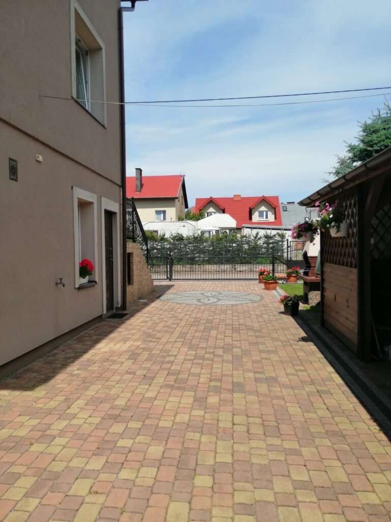 Przytulny pensjonat w Nowęcinie nad jeziorem Sarbsko