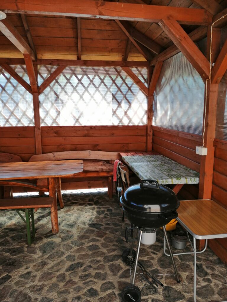 Przytulny pensjonat w Nowęcinie nad jeziorem Sarbsko