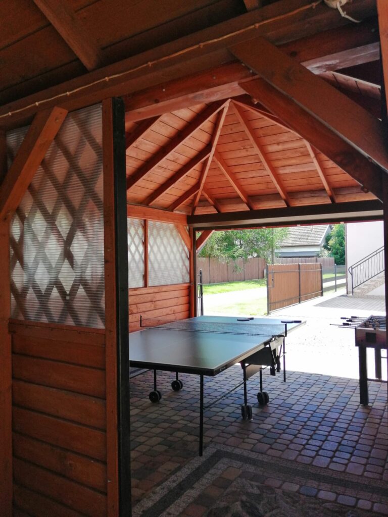 Przytulny pensjonat w Nowęcinie nad jeziorem Sarbsko