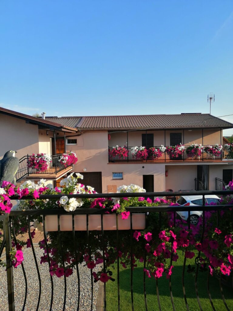 Przytulny pensjonat w Nowęcinie nad jeziorem Sarbsko