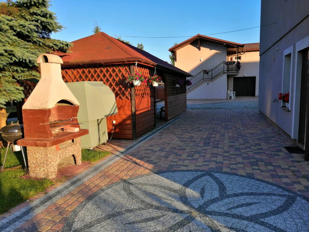 Przytulny pensjonat w Nowęcinie nad jeziorem Sarbsko