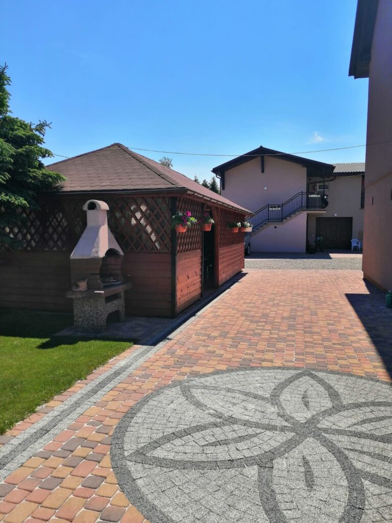 Przytulny pensjonat w Nowęcinie nad jeziorem Sarbsko