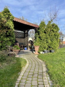 OFERTA SPRZEDAŻY: DOM Z DUSZĄ I POTENCJAŁEM W NOWĘCINIE