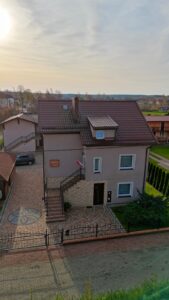 Przytulny pensjonat w Nowęcinie nad jeziorem Sarbsko