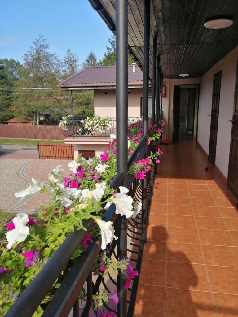 Przytulny pensjonat w Nowęcinie nad jeziorem Sarbsko