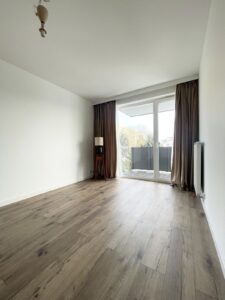 2 pokojowe mieszkanie ul. Emilii Plater z balkonem miejscem postojowym oraz komórką lokatorską