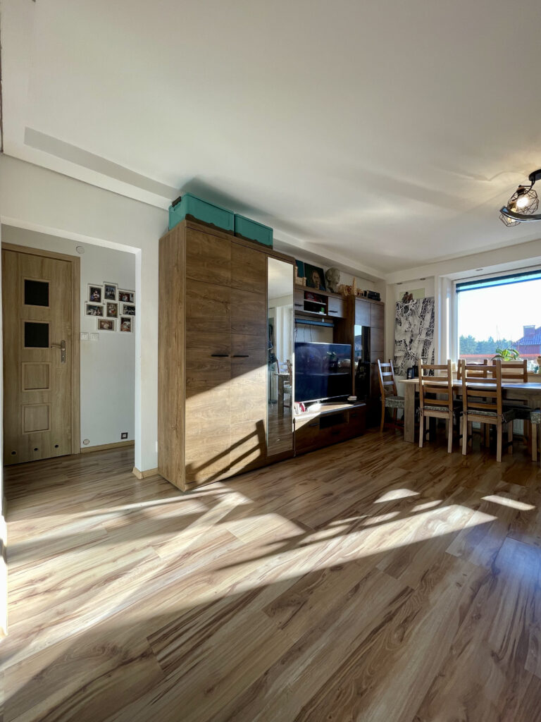 REZERWACJA!Słoneczne 4 pokojowe mieszkanie położone przy ul. Teligi w Lęborku z 2 balkonami