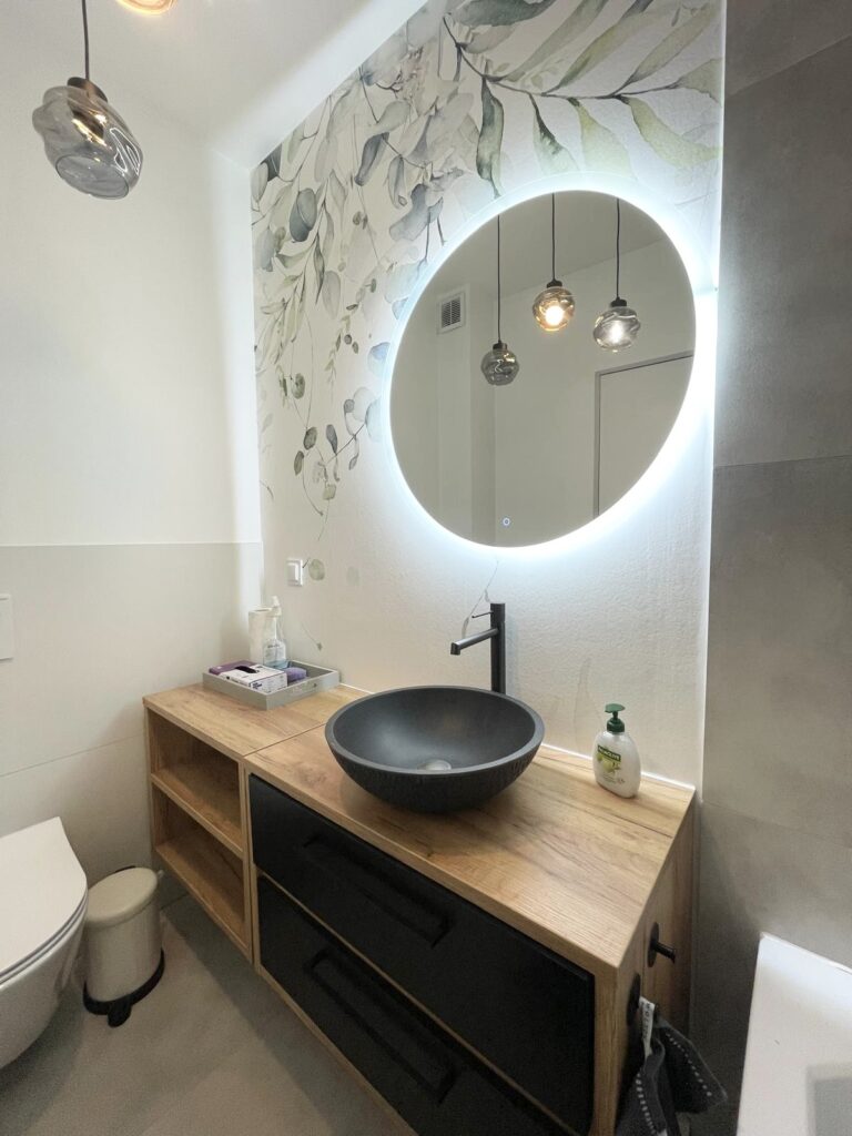 2 pokojowe mieszkanie ul. Emilii Plater z balkonem miejscem postojowym oraz komórką lokatorską