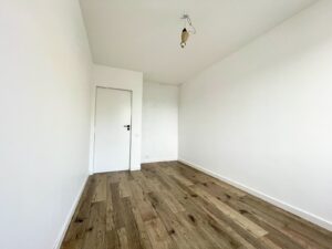 2 pokojowe mieszkanie ul. Emilii Plater z balkonem miejscem postojowym oraz komórką lokatorską