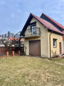 Bezczynszowe mieszkanie położone w Centrum Łeby przy ul. Kościuszki z ogródkiem i garażem