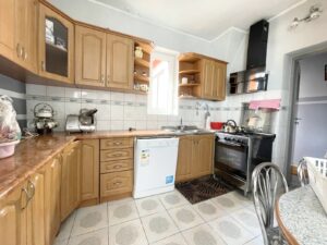 2 pokojowe mieszkanie położone w Lubiewie Lęborskim z 2 działkami i garażem