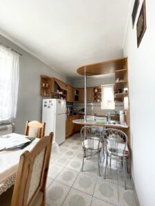 2 pokojowe mieszkanie położone w Lubiewie Lęborskim z 2 działkami i garażem