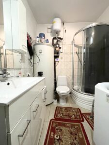 2 pokojowe mieszkanie położone w Lubiewie Lęborskim z 2 działkami i garażem