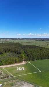 Działka o powierzchni 3231 m2 położona Czarnówko